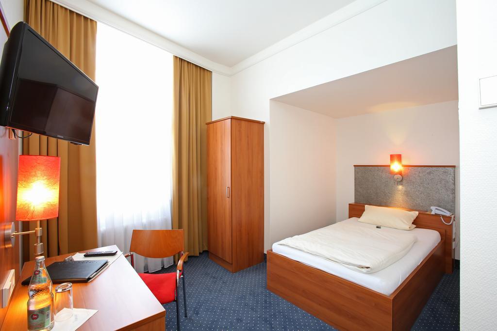Hotel Martinshof à Rottenburg am Neckar Extérieur photo